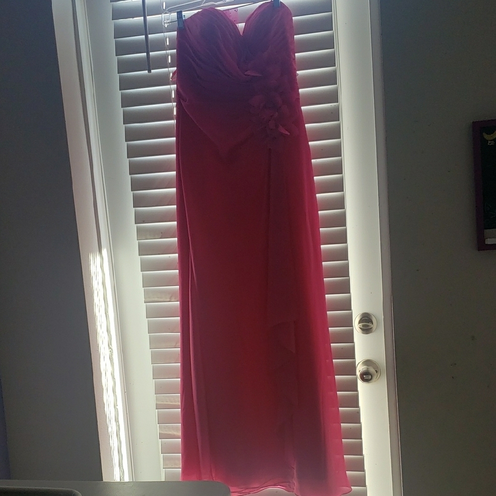 Elegant Red Strapless Dress